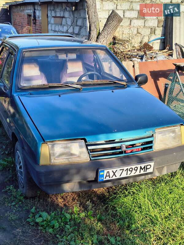 Хэтчбек ВАЗ 2109 1996 в 