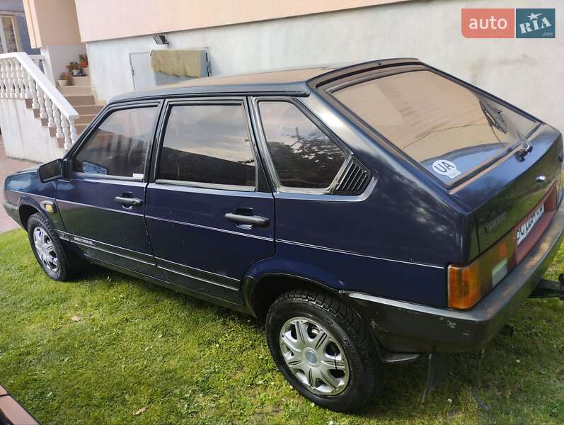 Хэтчбек ВАЗ / Lada 2109 1989 в Щирце