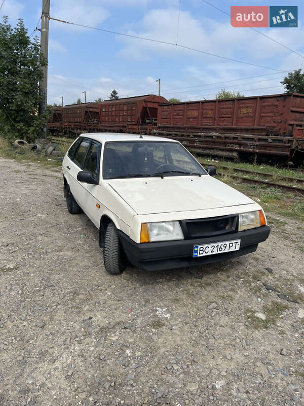 Хэтчбек ВАЗ 2109 1993 в 