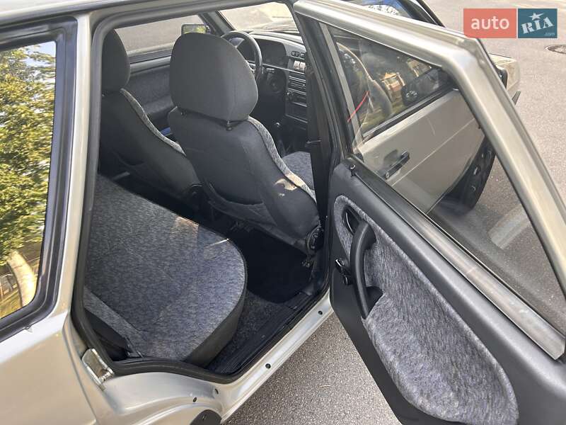 Хэтчбек ВАЗ / Lada 2109 2009 в Киеве