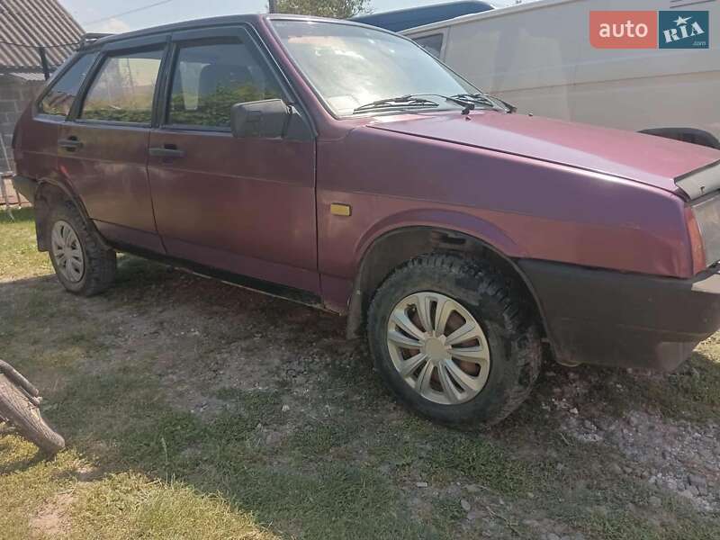 Хэтчбек ВАЗ / Lada 2109 1995 в Монастыриске