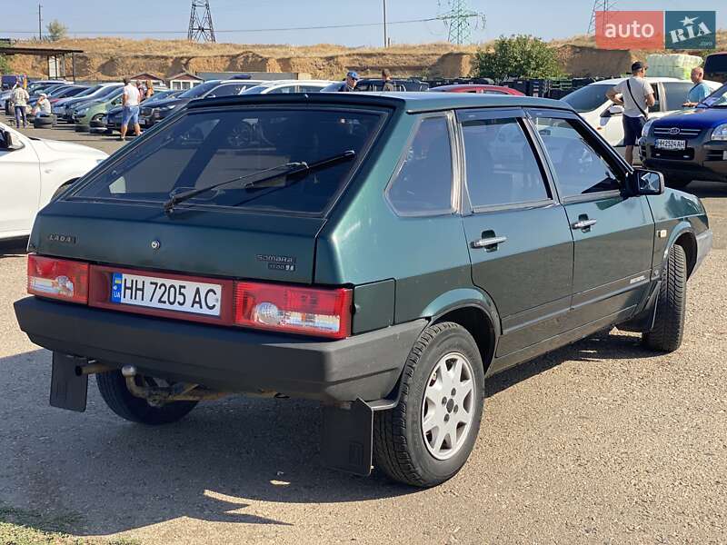 Хетчбек ВАЗ / Lada 2109 2003 в Чорноморську