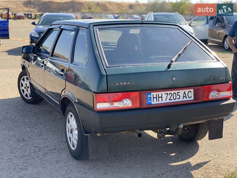 Хетчбек ВАЗ / Lada 2109 2003 в Чорноморську