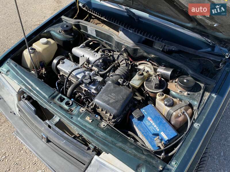 Хетчбек ВАЗ / Lada 2109 2003 в Чорноморську