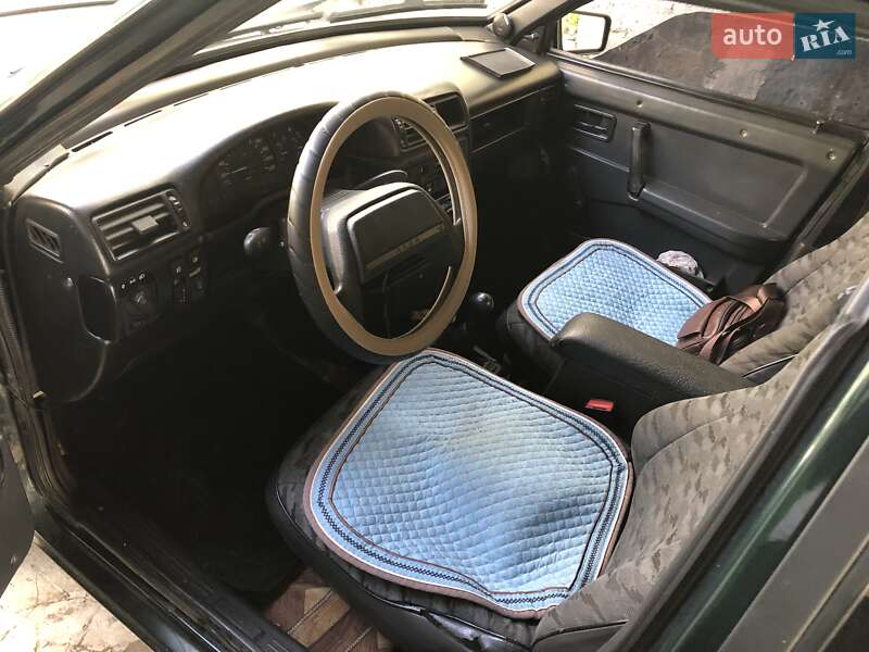 Хэтчбек ВАЗ / Lada 2109 2001 в Днепре