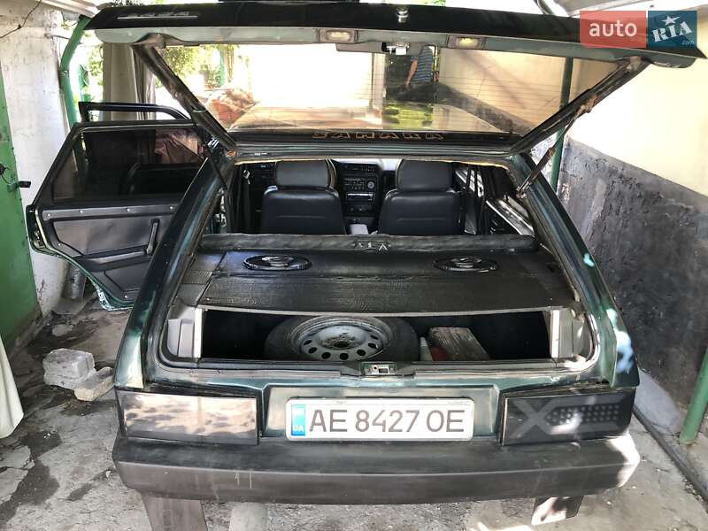 Хэтчбек ВАЗ / Lada 2109 2001 в Днепре