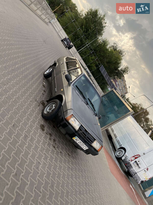 Хетчбек ВАЗ / Lada 2109 1993 в Кривому Розі