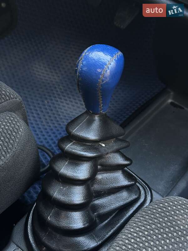 Хэтчбек ВАЗ / Lada 2109 2004 в Николаеве фото 9 Хэтчбек ВАЗ / Lada 2109 2004 в Николаеве