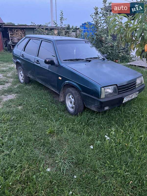 Хэтчбек ВАЗ / Lada 2109 1996 в Бродах