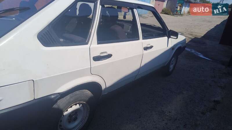 Хэтчбек ВАЗ / Lada 2109 1991 в Горишних Плавнях