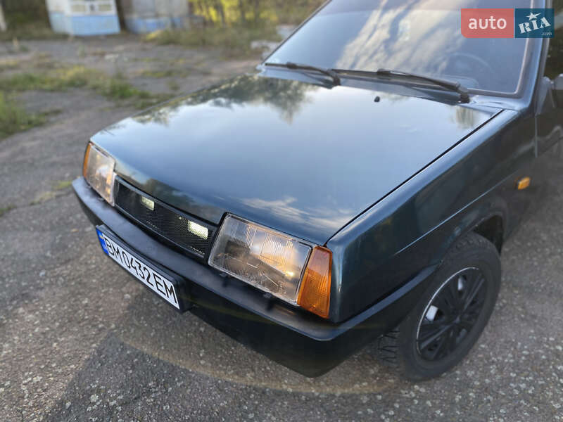 Хэтчбек ВАЗ / Lada 2109 2005 в Мирополе