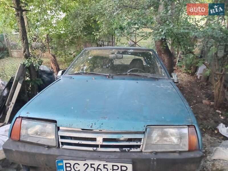 Хэтчбек ВАЗ / Lada 2109 2000 в Львове