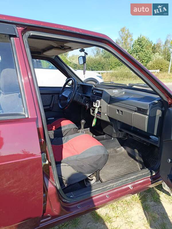 Хэтчбек ВАЗ / Lada 2109 2006 в Львове