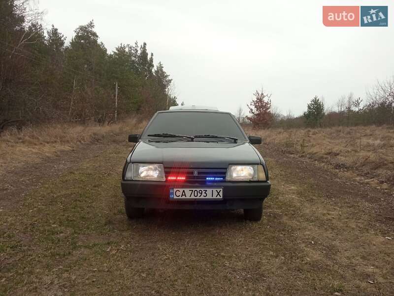 Хэтчбек ВАЗ / Lada 2109 1995 в Звенигородке фото 5 Хэтчбек ВАЗ / Lada 2109 1995 в Звенигородке