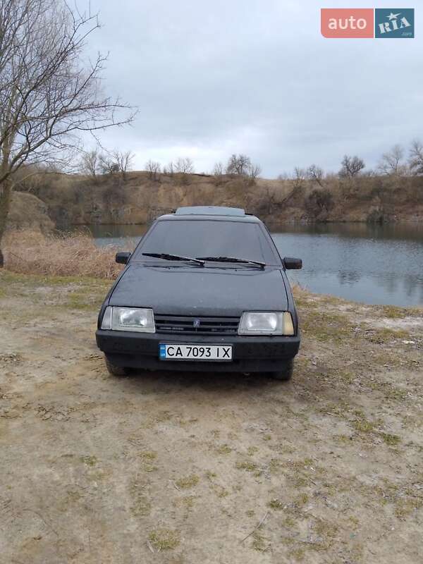 Хэтчбек ВАЗ / Lada 2109 1995 в Звенигородке фото 8 Хэтчбек ВАЗ / Lada 2109 1995 в Звенигородке