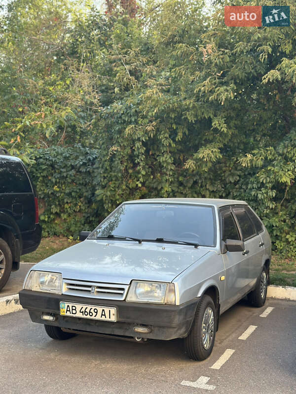 Хэтчбек ВАЗ / Lada 2109 2001 в Киеве