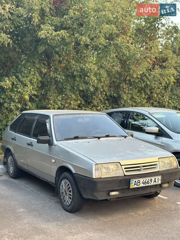 Хэтчбек ВАЗ / Lada 2109 2001 в Киеве