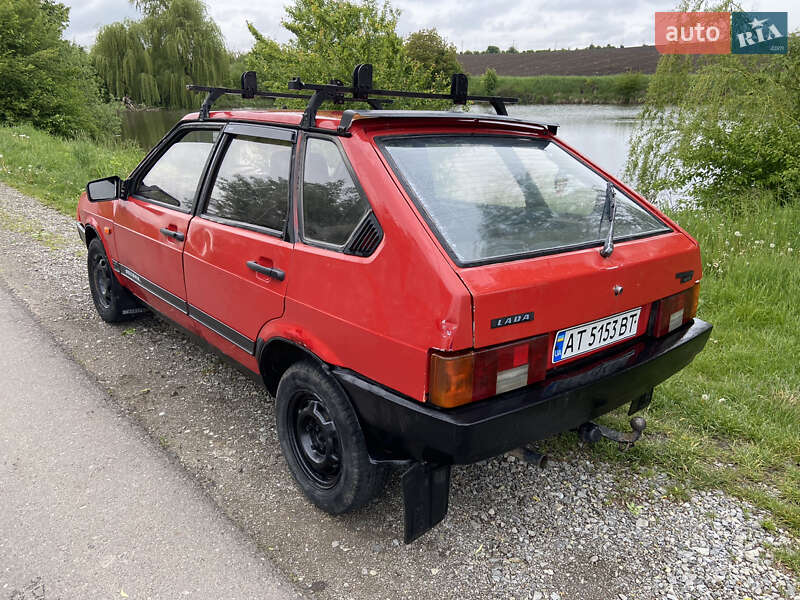 Хэтчбек ВАЗ / Lada 2109 1988 в Снятине