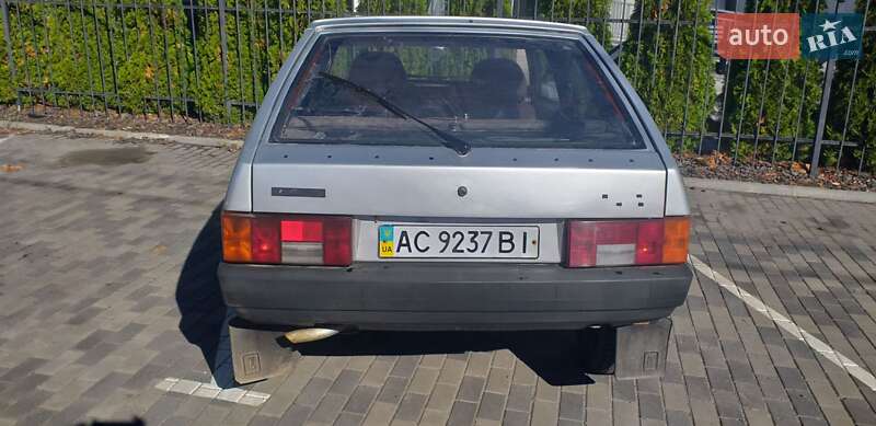 Хэтчбек ВАЗ / Lada 2109 2003 в Луцке