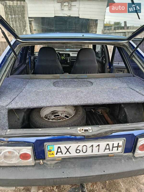 Хэтчбек ВАЗ / Lada 2109 2003 в Барвенкове фото 6 Хэтчбек ВАЗ / Lada 2109 2003 в Барвенкове
