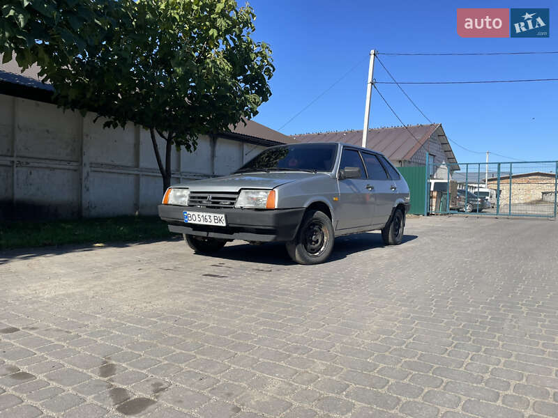 Хэтчбек ВАЗ / Lada 2109 2002 в Теофиполе