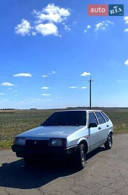 Хэтчбек ВАЗ 2109 2003 в 