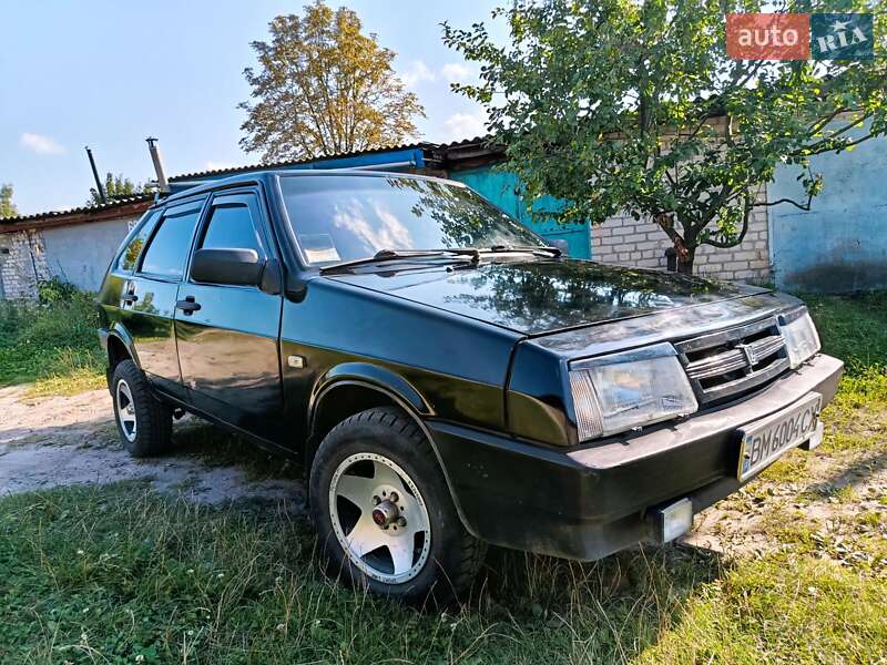 Хэтчбек ВАЗ 2109 1993 в 