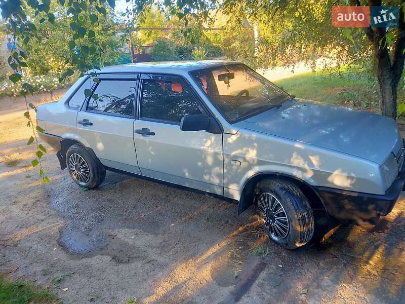 Хэтчбек ВАЗ / Lada 2109 2007 в Запорожье