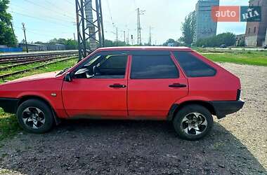 Хэтчбек ВАЗ 2109 1993 в 