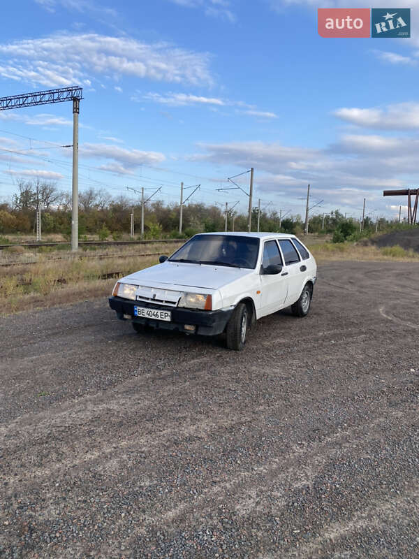 Хэтчбек ВАЗ / Lada 2109 1988 в Александровке