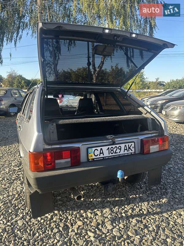 Хэтчбек ВАЗ / Lada 2109 2006 в Смеле