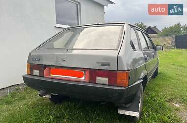 Хэтчбек ВАЗ 2109 1990 в Вараше