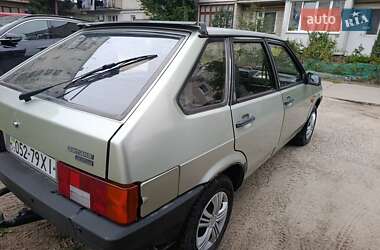 Хэтчбек ВАЗ 2109 2001 в 