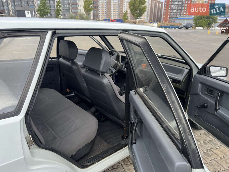 Хэтчбек ВАЗ / Lada 2109 1990 в Одессе фото 21 Хэтчбек ВАЗ / Lada 2109 1990 в Одессе