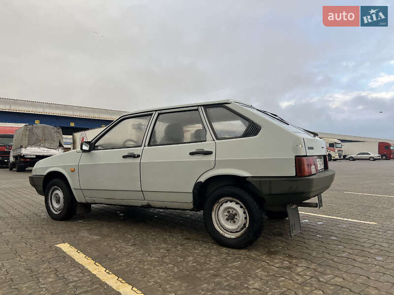 Хэтчбек ВАЗ / Lada 2109 1990 в Одессе фото 8 Хэтчбек ВАЗ / Lada 2109 1990 в Одессе