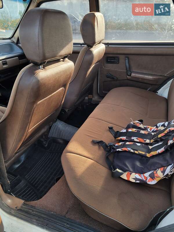 Хэтчбек ВАЗ / Lada 2109 1988 в Харькове фото 12 Хэтчбек ВАЗ / Lada 2109 1988 в Харькове