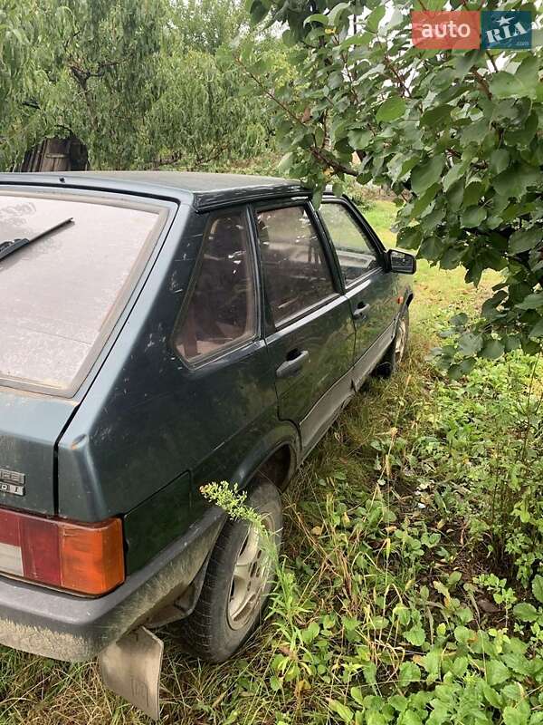 Хетчбек ВАЗ / Lada 2109 2004 в Кельменцях фото 2 Хетчбек ВАЗ / Lada 2109 2004 в Кельменцях