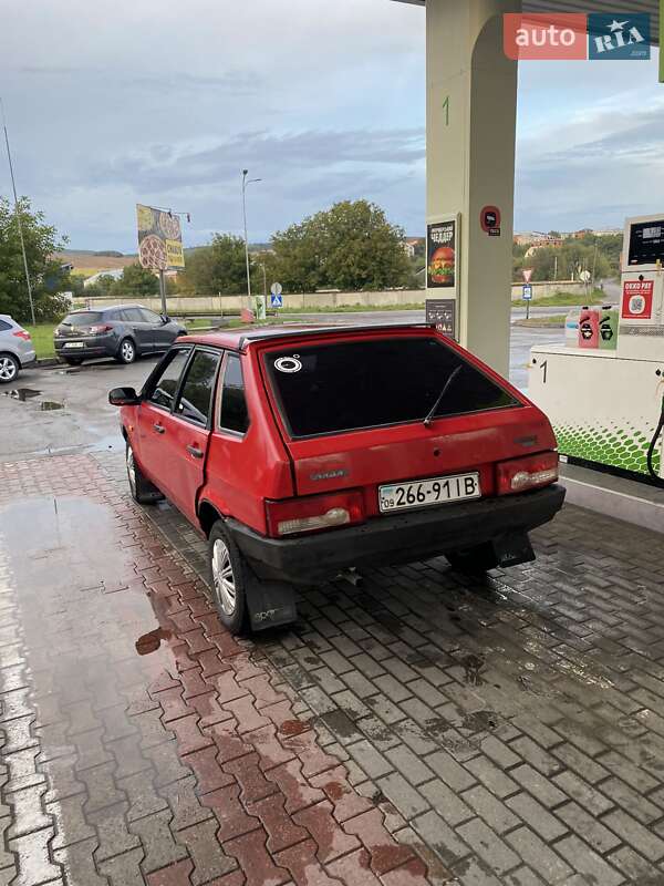 Хэтчбек ВАЗ / Lada 2109 1992 в Рогатине