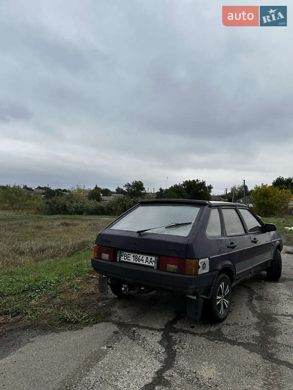 Хетчбек ВАЗ / Lada 2109 1998 в Миколаєві