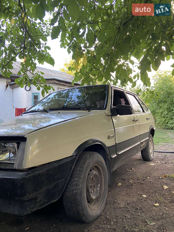 Хэтчбек ВАЗ / Lada 2109 1996 в Новоукраинке фото 9 Хэтчбек ВАЗ / Lada 2109 1996 в Новоукраинке