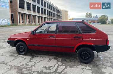 Хэтчбек ВАЗ 2109 1993 в 
