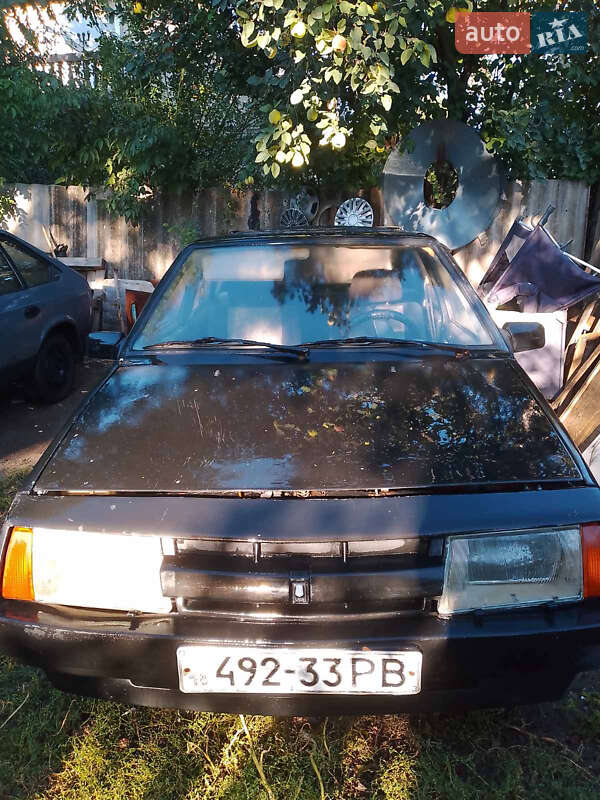 Хэтчбек ВАЗ / Lada 2109 1999 в Хотине фото 2 Хэтчбек ВАЗ / Lada 2109 1999 в Хотине