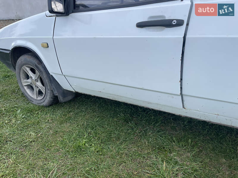 Хетчбек ВАЗ / Lada 2109 1990 в Жовкві фото 9 Хетчбек ВАЗ / Lada 2109 1990 в Жовкві