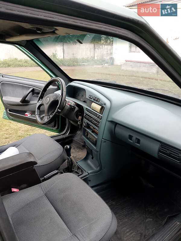 Хэтчбек ВАЗ / Lada 2109 2007 в Гребенке фото Хэтчбек ВАЗ / Lada 2109 2007 в Гребенке