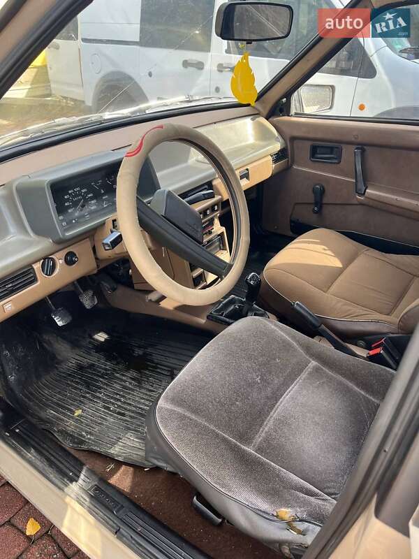 Хэтчбек ВАЗ / Lada 2109 1985 в Черновцах