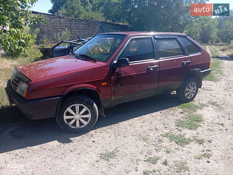 Хэтчбек ВАЗ / Lada 2109 2000 в Желтых Водах