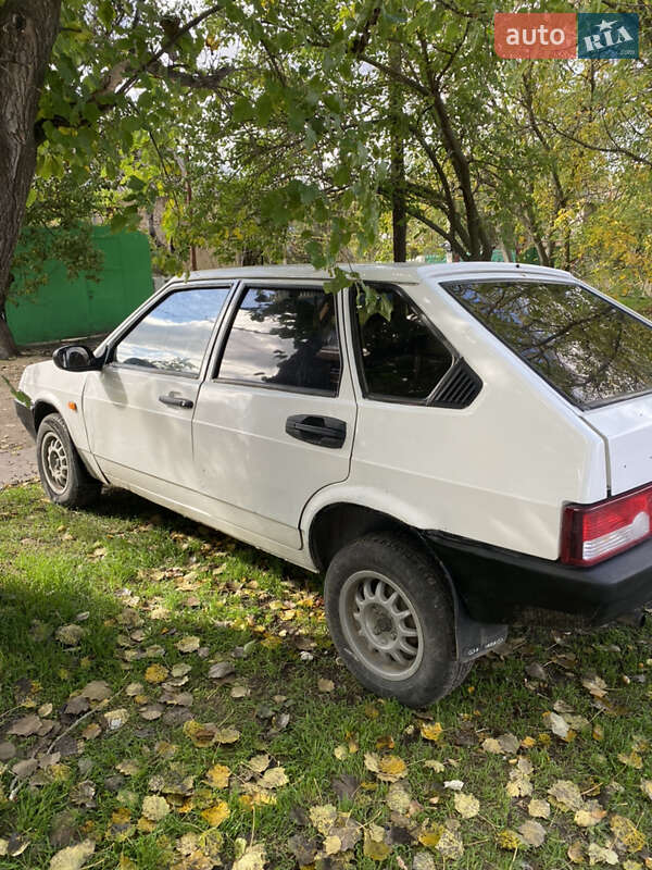 Хэтчбек ВАЗ / Lada 2109 1988 в Александровке