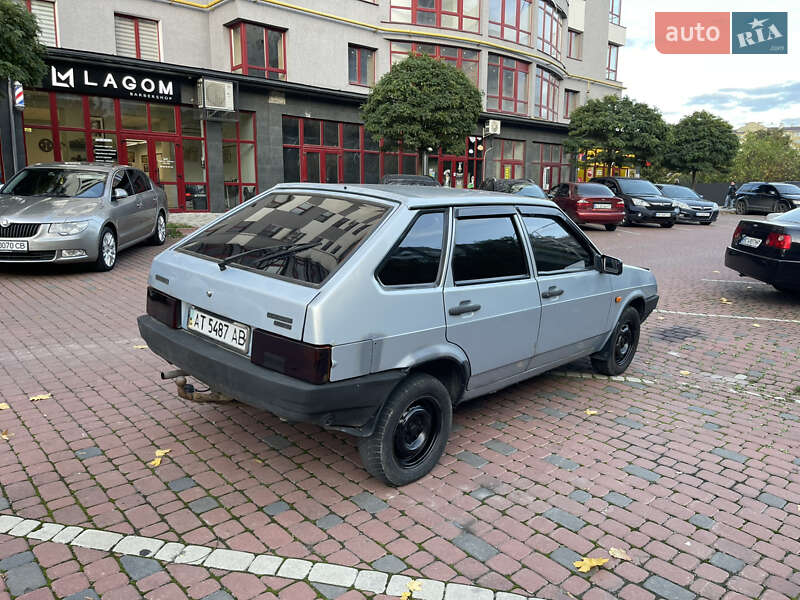 Хэтчбек ВАЗ / Lada 2109 2005 в Ивано-Франковске