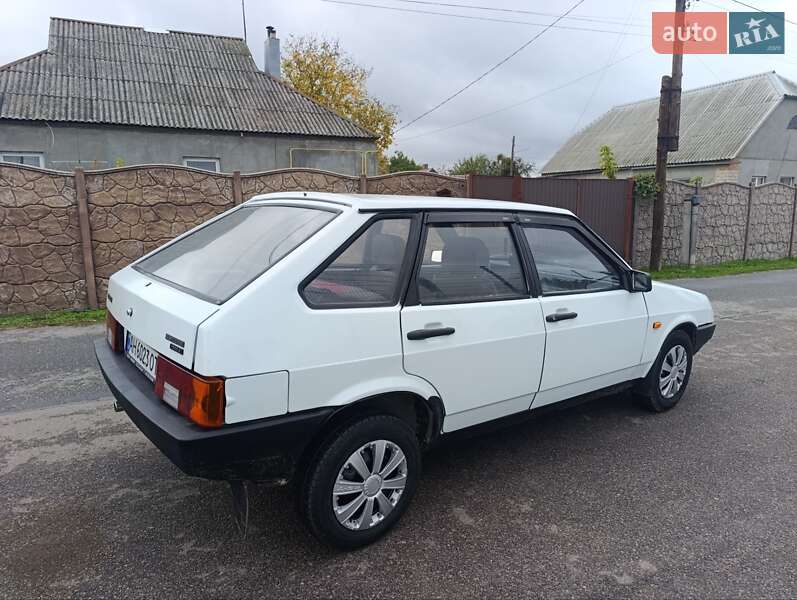 Хэтчбек ВАЗ / Lada 2109 1992 в Харькове