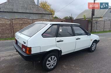 Хэтчбек ВАЗ 2109 1992 в 